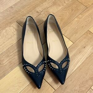 Christian Louboutin Catch Mex Flat Nappa
Shiny